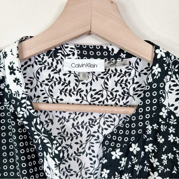 Calvin Klein Womens Size Xlarge Patchwork Print  Over Button Relaxed Shirt - Picture 9 of 13